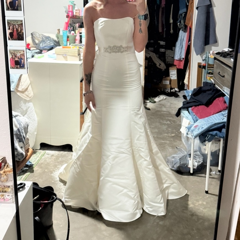 David's Bridal Elegant White Strapless Wedding Dress